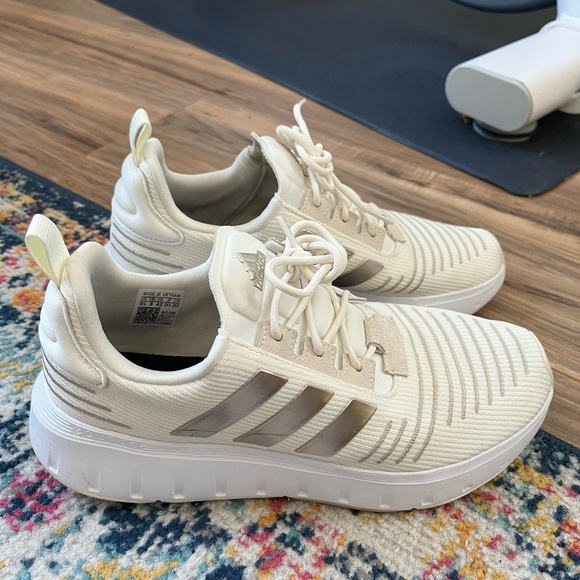 adidas Shoes - adidas Swift Run Women's Running Shoes 9.5